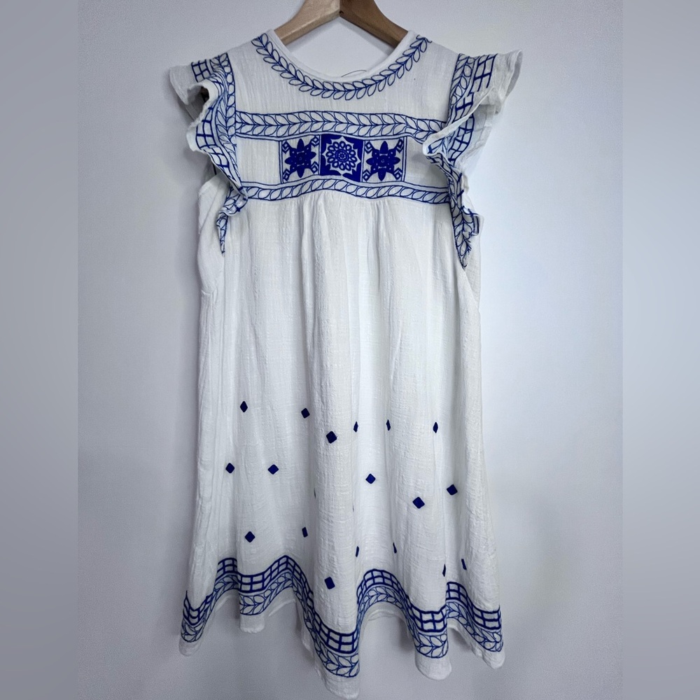 NWT En Crème Beautiful White with blue Embroidered cotton Dress size S